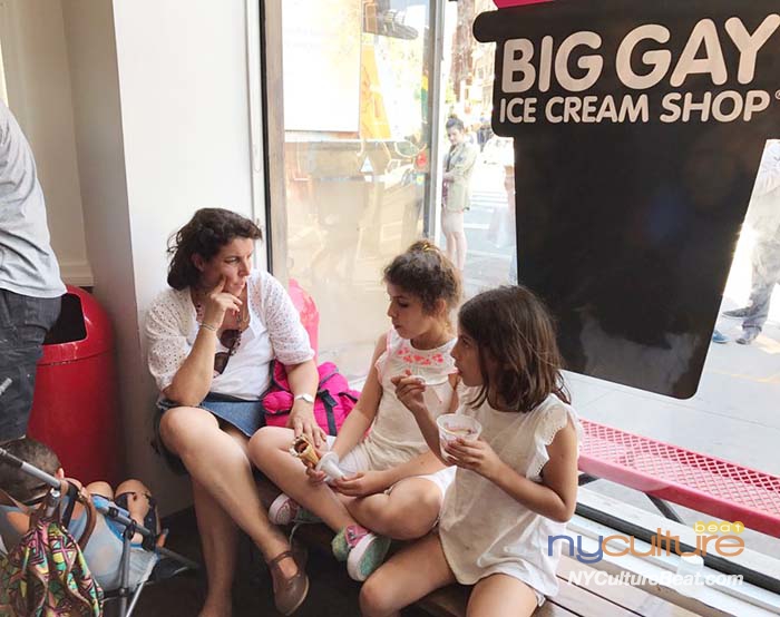 아이스크림 먹는 아이들.jpg