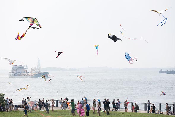 20160910_BBP_KiteFestival_03AHoyer_preview.jpeg