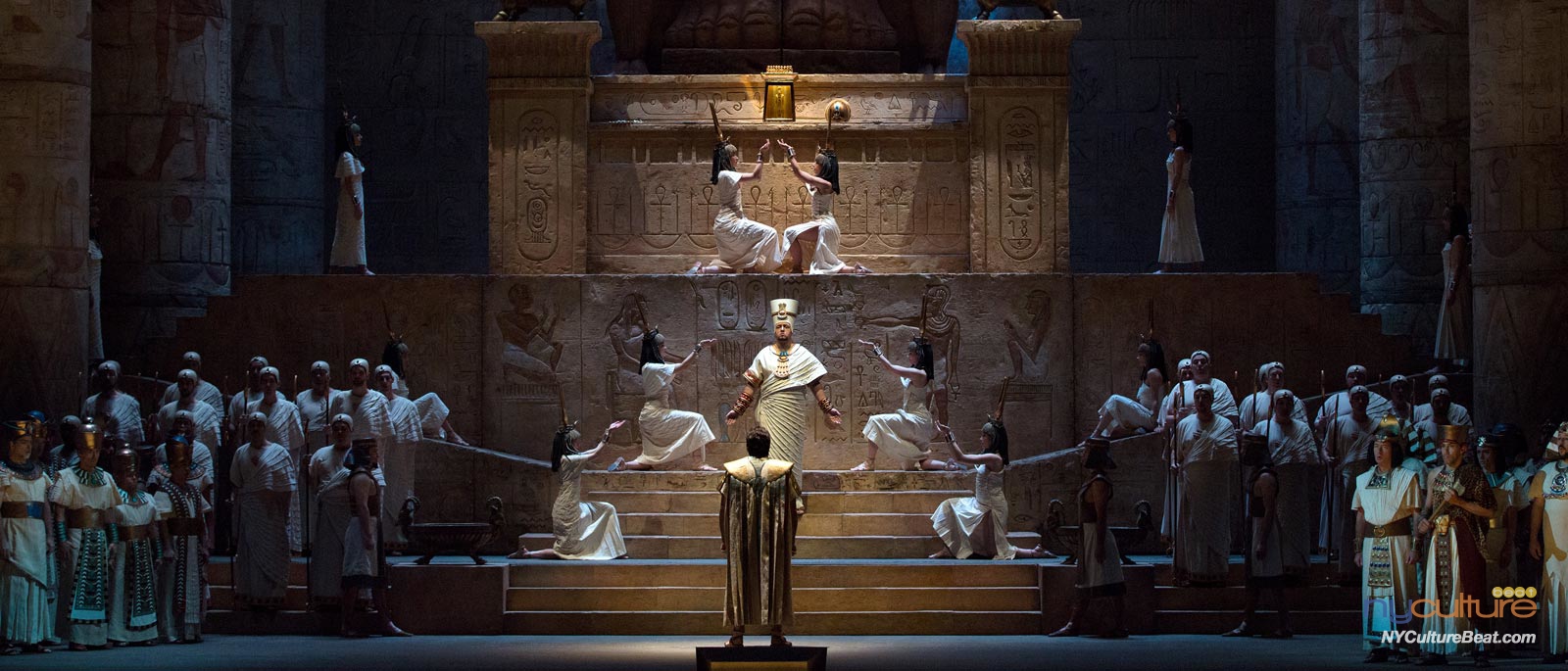 1600x685_aida.jpg