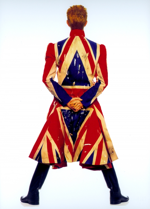 2018_David_Bowie_is_9._Original_photography_for_the_Earthling_album_cover__1997_4000w_600_831.jpg