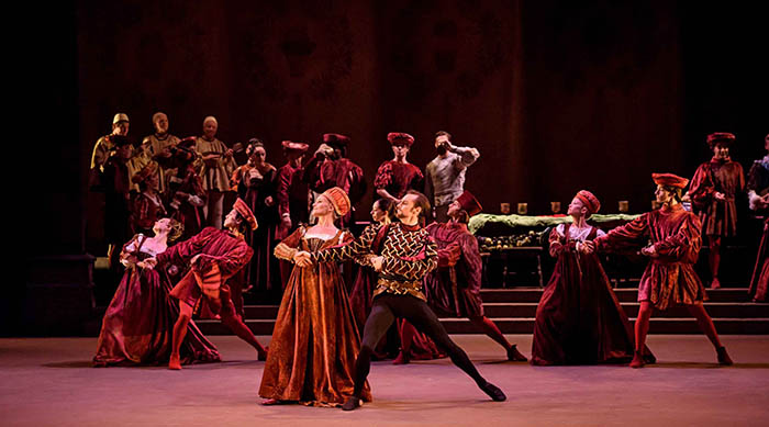 English-National-Ballet-dancers-in-Romeo-Juliet-c-Bill-Cooper-2500x1514 (1).jpg