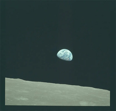 7-earthrise.jpg