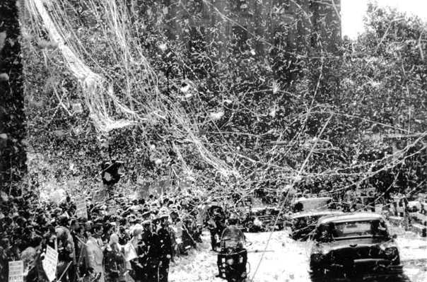 NixonTickerTapeParadeNYC1960.jpg