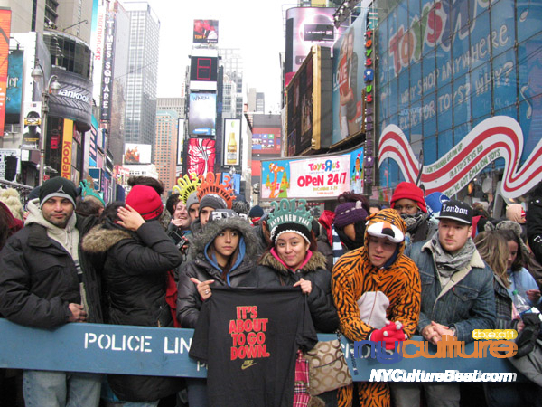 ts-crowd.jpg