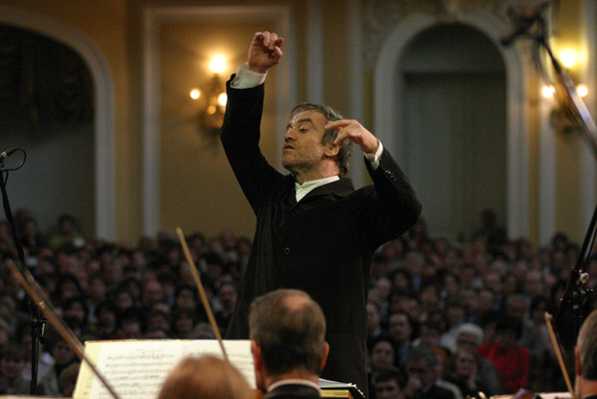 1432817411_mar_orchestra6.jpg