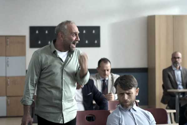 Nu-e-locul-tau-aici-You-Dont-Belong-Here_2_Copyright-Fantascope-Films.jpg