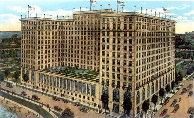 Drake_Hotel_Chicago_postcard_1920.jpg