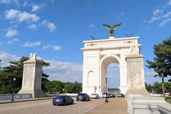 21dc-arch-superJumbo.jpg